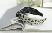 Retro Bee Pattern Fabric Bow Knotted Wide-brim Hairband sku image 3