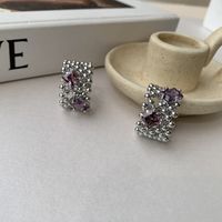 Boucles D&#39;oreilles Rétro Creuses En Forme De C Avec Zircon Incrusté De Cuivre sku image 2