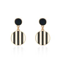 Retro Geometric Oil Drop Black And White Circle Earrings main image 1