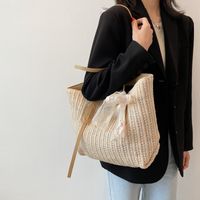 Korean Simple Silk Scarf Large-capacity Shoulder Straw Woven Bag Wholesale main image 5