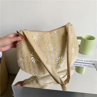 Korean Casual Chrysanthemum Shoulder Straw Woven Bucket Bag Wholesale sku image 1