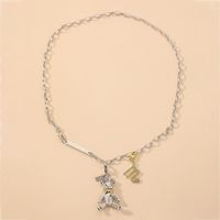 Wholesale Bijoux Simple Lettre Incrustée De Strass Ours Pendentif Collier Nihaojewelry main image 1