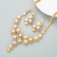 Fashion Multi-layer Alloy Pearl Flower Earrings Necklace Set main image 4