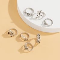 Retro Three-dimensional Snake Shape Geometric Peach Heart Ring main image 3