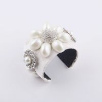 Fashion Diamond Big Pearl Flower Bracelet sku image 1