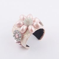 Fashion Diamond Big Pearl Flower Bracelet sku image 2