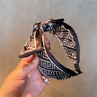 Retro Silk Printing Letter Bow Hair Band sku image 4
