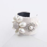 Fashion Diamond Big Pearl Flower Bracelet main image 6