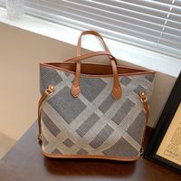 Nihaojewelry Wholesale Accessories Striped Plaid Large Capacity Tote Bag main image 3