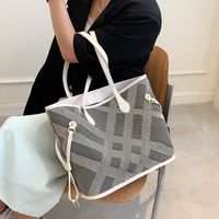 Nihaojewelry Wholesale Accessories Striped Plaid Large Capacity Tote Bag main image 4