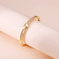 Simple Alloy Metal Heart Diamond Hollow Magnetic Buckle Bracelet main image 4