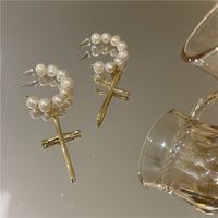 Retro C-shaped Cross Freshwater Pearl Earrings main image 6