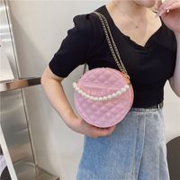 Fashion Solid Color Embossed Pearl Handle Small Round Bag main image 4