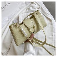 Korean Solid Color Pearl Chain One-shoulder Armpit Bag sku image 2