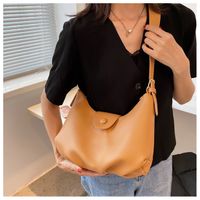 Nihaojewelry Casual Fold Texture Messenger Shoulder Bag Wholesale main image 6