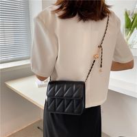 Nihaojewelry Fashion Solid Color Chain Shoulder Messenger Bag Wholesale main image 5