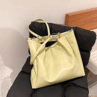 Wholesale Simple Solid Color Large-capacity Shoulder Messenger Bag Nihaojewelry sku image 2
