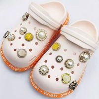 Nihaojewelry Retro Rhinestones Flower Gems Pearls Shoes Buckle Wholesale Accessories main image 3