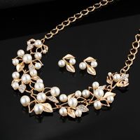 Nihaojewelry Fashion Artificial Pearl Crystal Leaf Necklace Earrings Set Wholesale Jewelry main image 4