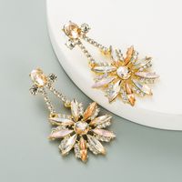 Nihaojewelry Mode Couleur Strass Fleur Alliage Boucles D&#39;oreilles Bijoux En Gros sku image 4