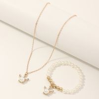 Nihaojewelry Wholesale Jewelry Inlaid Pearl Crown Pendant Bracelet Necklace Set sku image 1