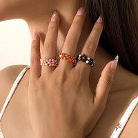 Nihaojewelry Wholesale Jewelry Simple Colorful Daisy Woven Beads Ring main image 1