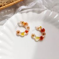 Nihaojewelry Wholesale Jewelry Retro C-shaped Transparent Flower Acrylic Earrings sku image 1