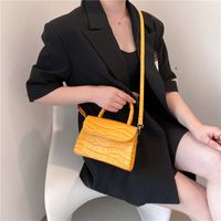 Nihaojewelry Korean Style Steinmuster Kette Schulter Messenger Handtaschen main image 6