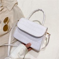 Nihaojewelry Korean Style Steinmuster Kette Schulter Messenger Handtaschen sku image 1