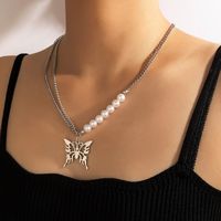 Nihaojewelry Wholesale Jewelry New Simple Hollow Butterfly Pendant Pearl Chain Necklace main image 1