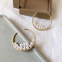 Nihaojewelry Bijoux En Gros Simples Boucles D&#39;oreilles En Perles Incrustées En Forme De C main image 5