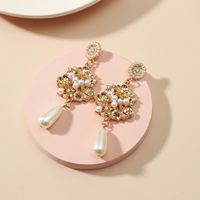 Vente En Gros Bijoux Baroque Perle Fleur Longues Boucles D&#39;oreilles Gland Nihaojewelry main image 3