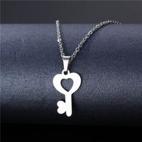 Cross-border Sold Jewelry Supply Personality Stainless Steel Flower Heart Clavicle Chain Necklace Female Geometric Accessories Pendant Wholesale sku image 3