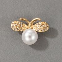 Nihaojewelry Bijoux En Gros Coréen Doré Grande Broche Abeille Perle sku image 1