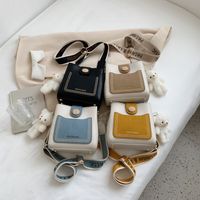 Nihaojewelry Wholesale New Trendy Wide Shoulder Strap Contrast Color Messenger Bucket Bag main image 4