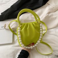 Nihaojewelry Wholesale Fashion Beads Handle Solid Color Messenger Bucket Bag sku image 3