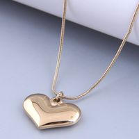 Nihaojewelry الجملة مجوهرات بسيطة كبيرة الخوخ القلب معلقة التيتانيوم الصلب قلادة main image 1