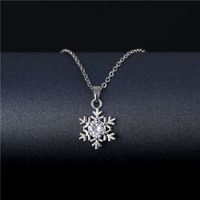 Bijoux En Gros Zircon Pendentif Flocon De Neige Collier Acier Titane Nihaojewelry main image 2