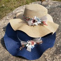 Nihaojewelry Flower Decor Wavy Big Brim Sunscreen Straw Hat Wholesale main image 4