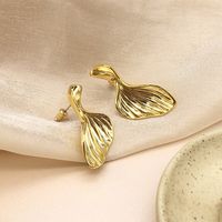 Nihaojewelry Bijoux En Gros Queue De Poisson Coréen Boucles D&#39;oreilles En Cuivre Plaqué Or 18 Carats main image 2