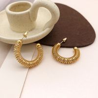 Nihaojewelry Wholesale Jewelry Fashion Line Winding C-shaped Pearl Earrings main image 3