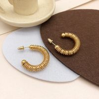 Nihaojewelry Wholesale Jewelry Fashion Line Winding C-shaped Pearl Earrings main image 5