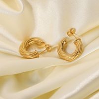 Nihaojewelry Bijoux En Gros Mode Boucles D&#39;oreilles Torsadées En Acier Inoxydable Plaqué Or 18 Carats main image 3