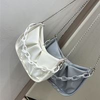 Wholesale Korean Style Acrylic Chain Cross-body Cloud Bag Nihaojewelry main image 5
