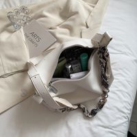 Wholesale Simple Solid Color Silk Scarf Handle One-shoulder Messenger Bag Nihaojewelry main image 4