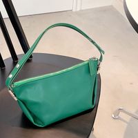 Nihaojewelry Wholesale Fashion Solid Color Zipper Handbag main image 5