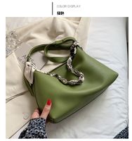 Wholesale Simple Solid Color Silk Scarf Handle One-shoulder Messenger Bag Nihaojewelry sku image 2