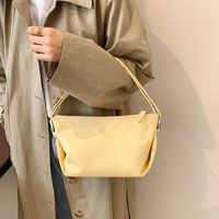 Nihaojewelry Wholesale Fashion Solid Color Zipper Handbag sku image 2