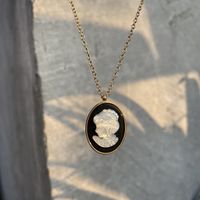 Wholesale Jewelry Black White Oval Shell Portrait Pendant Titanium Steel Necklace Nihaojewelry main image 1