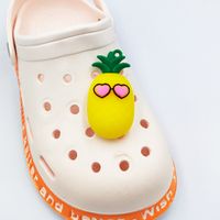 Wholesale Cartoon Three-dimensional Fruit Avocado Strawberry Shoes Buckles Nihaojewelry main image 5